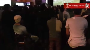 شادی هواداران انگلیس بعد از گل اول انگلیس به پاناما در جام جهانی 2018 روسیه