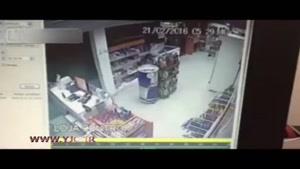 گروگانگیری صاحب فروشگاه به دست دزد معلول ناشناس