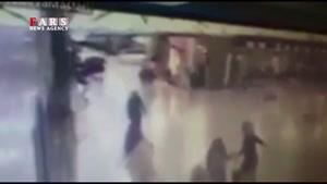 لحظه انفجار عامل انتحاری فرودگاه استانبول