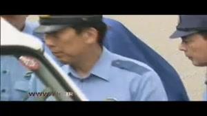 لحظه ی انتقال مظنون حادثه آسایشگاه معلولین ژاپن به دفتر دادستانی
