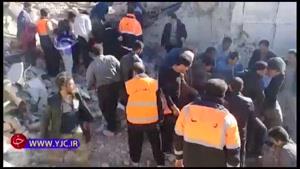 شیون شهروندان شهرستان سرپل ذهاب هنگام بیرون کشید اجساد حادثه زلزله از زیر آوار