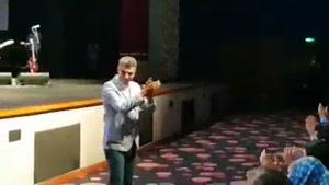 منفجر شدن سالن با حضور عادل فردوسی پور در کنسرت مهران مدیری