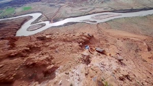 پرواز با لباس خفاشی بر فراز دره یوتا