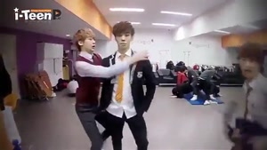 رقصی متفاوت و باحال از سه پسر کره ای با یه موزیک قشنگ