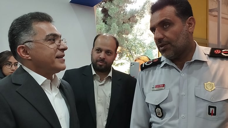 بازدید مدیر عامل آتش نشانی تهران از غرفه راهدار صنعت کیهان