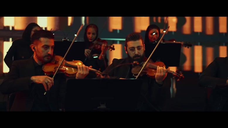 اجرای آهنگ پاقدم در هتل اسپیناس - علیرضا طلیسچی