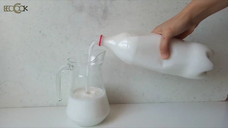 آموزش درست کردن دوغ گازدار با شیر