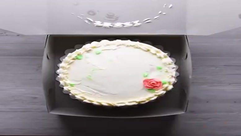 آموزش چند ایده برای تزیین کیک خامه ای درخانه
