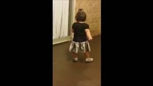 دختر کوچولوی رقاص